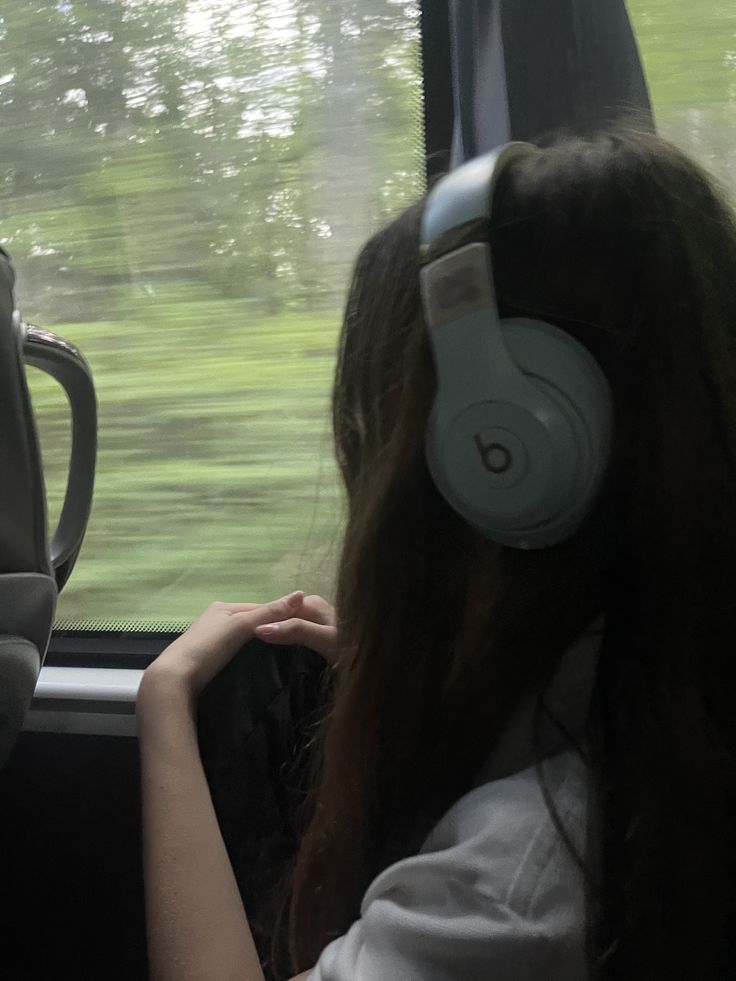 cleclercverse's tweet photo. — tayescuta
Um livro, uma playlist nasceu para aqueles que adoram associar músicas a bons livros, transformando cada leitura em uma experiência ainda mais especial.📚 https://t.co/0jNk41XjUc