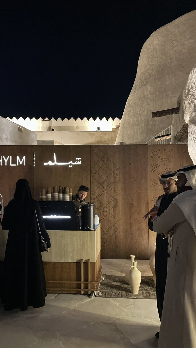 أُمسية أدبية من الطراز الرفيع مع الأديب حمود الصاهود 📜