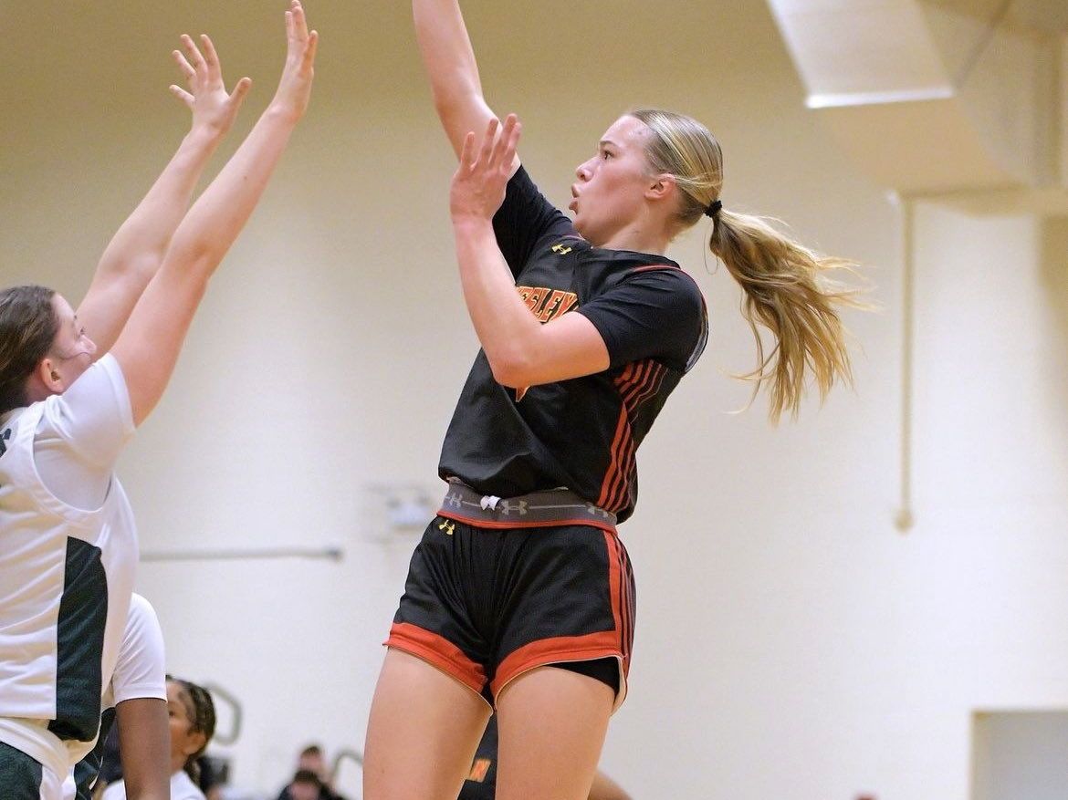 Lady Phenom Hoops tweet media