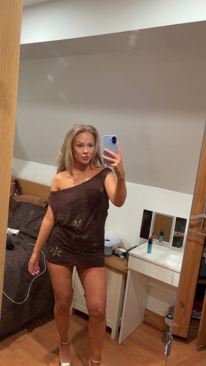 Hols tweet media