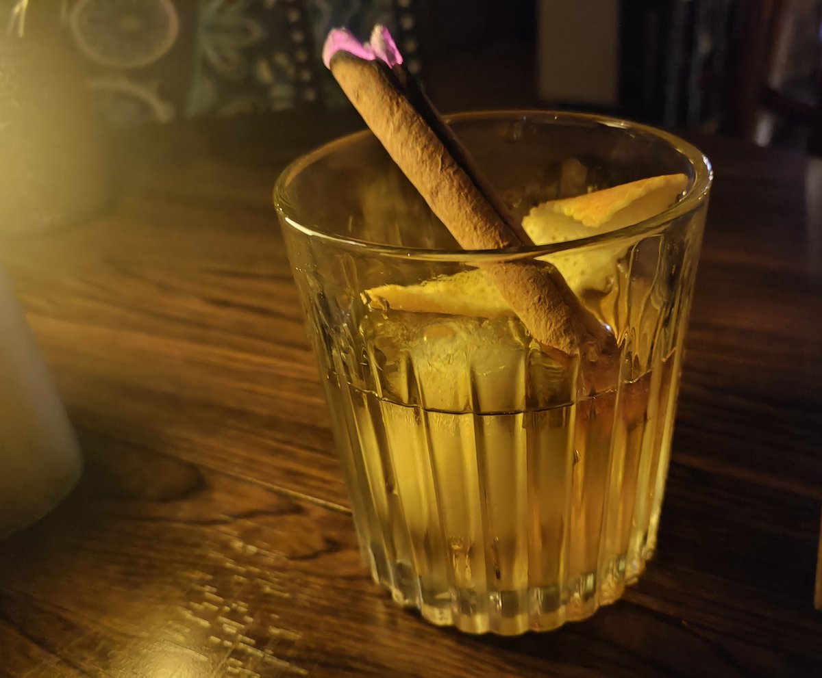 one_little_e's tweet photo. 🍻 https://t.co/Rf4Y6c5rRK