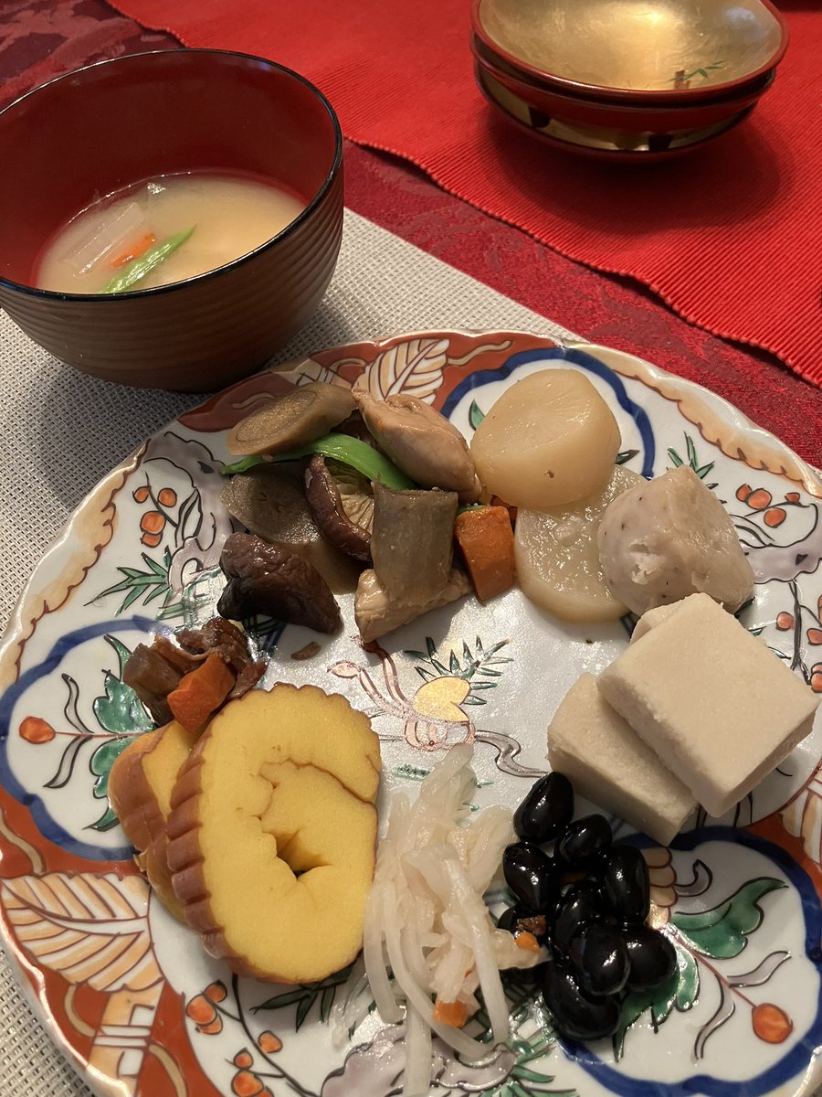 2026年元旦は、家族で慌しくお節の後、
オレゴン大の #orangebowl  の応援へ。
32-0でTexas Tech’s に圧勝！
#NCAA