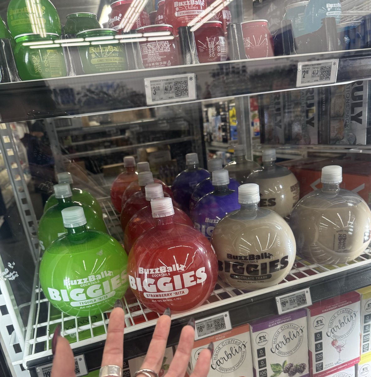 Twitchcon flashbacks after being jump scared by Buzz Balls 😭 <a href="/alyssajeanaf/">Alyssa Jean</a> <a href="/AnthonyKongphan/">Anthony_Kongphan</a> <a href="/BaddieStreams/">Baddie 🤬</a>