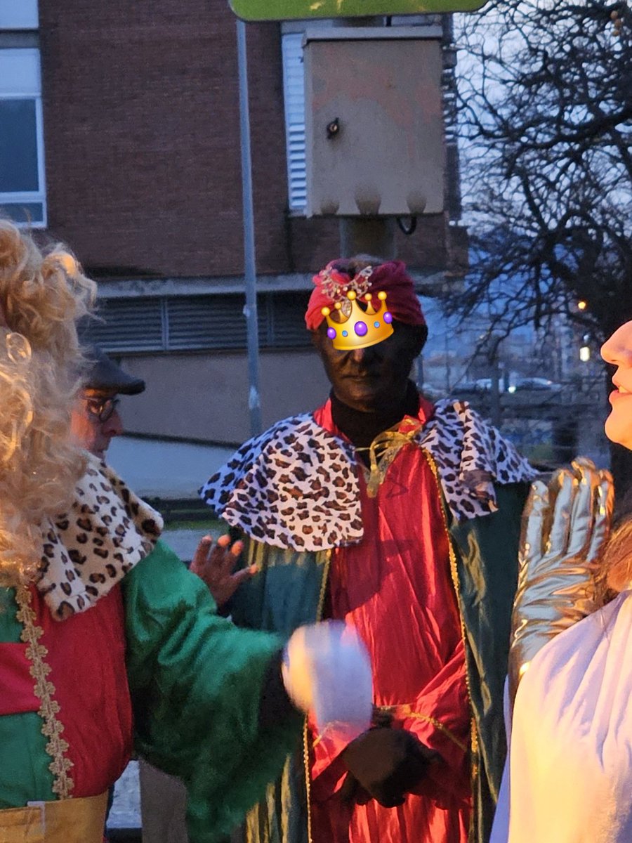 Hola, <a href="/granollers/">Granollers</a>, <a href="/GRN_cultura/">Granollers Cultura</a>.

Sense desmerèixer l'esforç i la bona actitud de l'esmentat, però potser que sent 2026 això dels blackface en el Rei Baltasar ens ho podríem anar estalviant, no?

#granollers