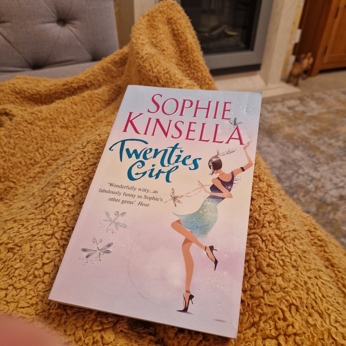 The silver lining this christmas is at least I've had time to read. Trying hard to not get stressed at the thought of what awaits me on Monday morning.