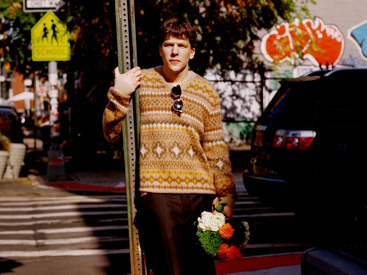 FilmUpdates's tweet image. Jesse Eisenberg names ‘SORRY, BABY’ as one of his favorite films of 2025:

“I loved this movie as much as I envied it. And as my team of psychologists often tell me, deep envy is my highest form of praise.”

(variety.com/lists/director…)