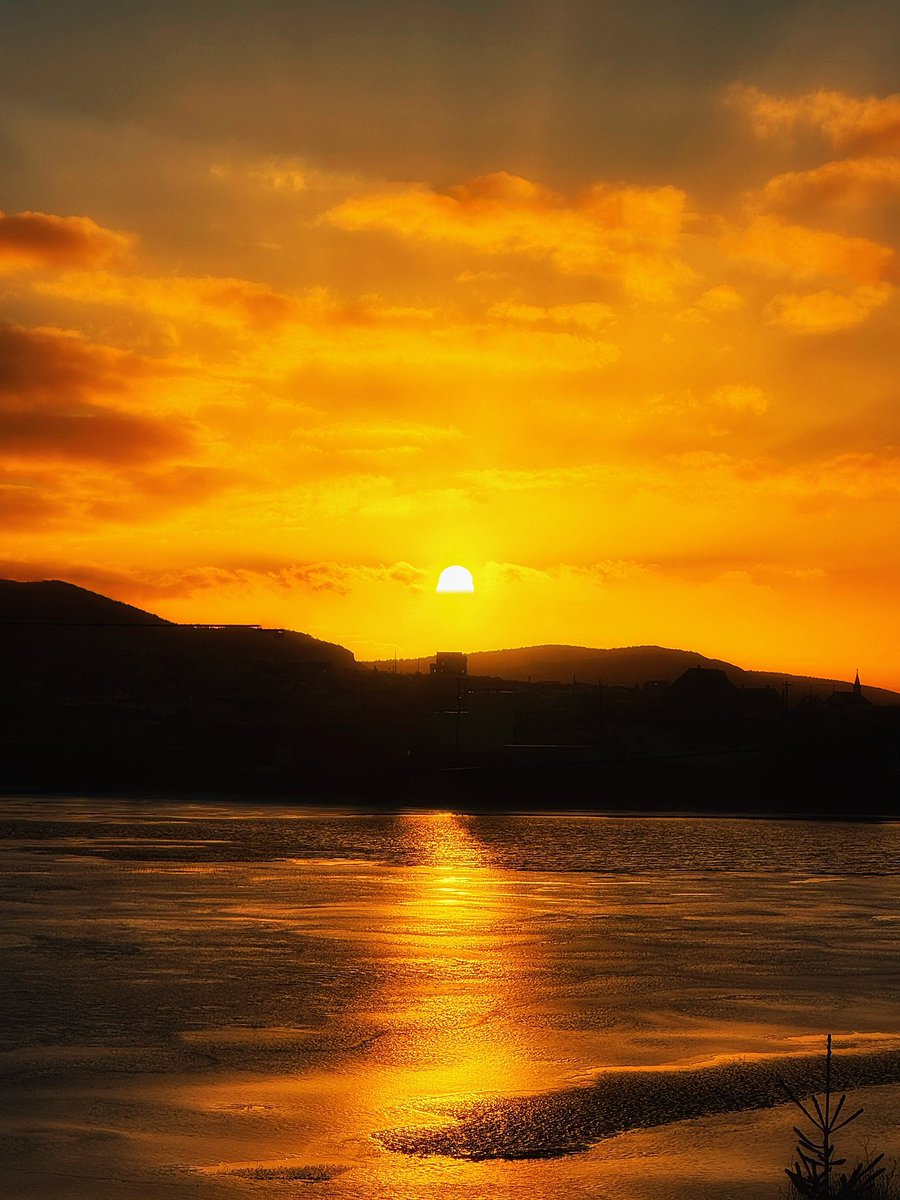 Friday evening sunset. 

Bonavista, NL

#ShareYourWeather