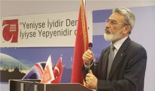 Türkiye'de bir program uygulandı.

Dediler ki:

"Biz, Türk gençlerini hıristiyanlaştırmayacağız; 
biz Türk gençlerini öyle bir yetiştireceğiz ki yaptıkları bütün tercihler hıristiyanların yaptıkları tercihler olacak."

Bu programın üzerinden henüz yüz yıl geçmedi.

İsmet Özel