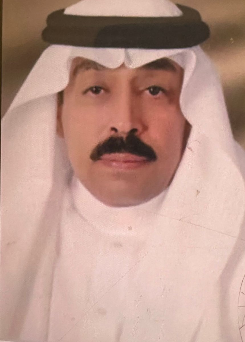 رحمك الله يا ابا عاصم 
الدكتور عبدالرحمن بن فريح العفنان التميمي  :
فقدنا هذا اليوم علما ً من الاعلام و جبلا من العلم اشم  ،،  حضور ً ًطاغي و سلطان مجلس اذا تكلم و رأي حصيف اذا ما استشير  ،،   لا يمل حديثه و هو ذاكرة من ذاكرات  التاريخ و الادب قل ان يوجد  له مثيل   . صاحب حمية