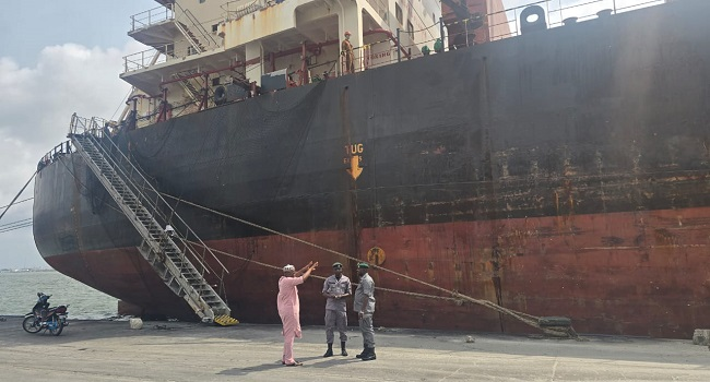 NigeriaStories's tweet photo. BREAKING NEWS: Nigeria Customs and NDLEA Seize 30.1kg Of Cocaine In Apapa Port onboard the MV Aruna, a Marshall Islands-flagged vessel. https://t.co/iiG1QJqAhm