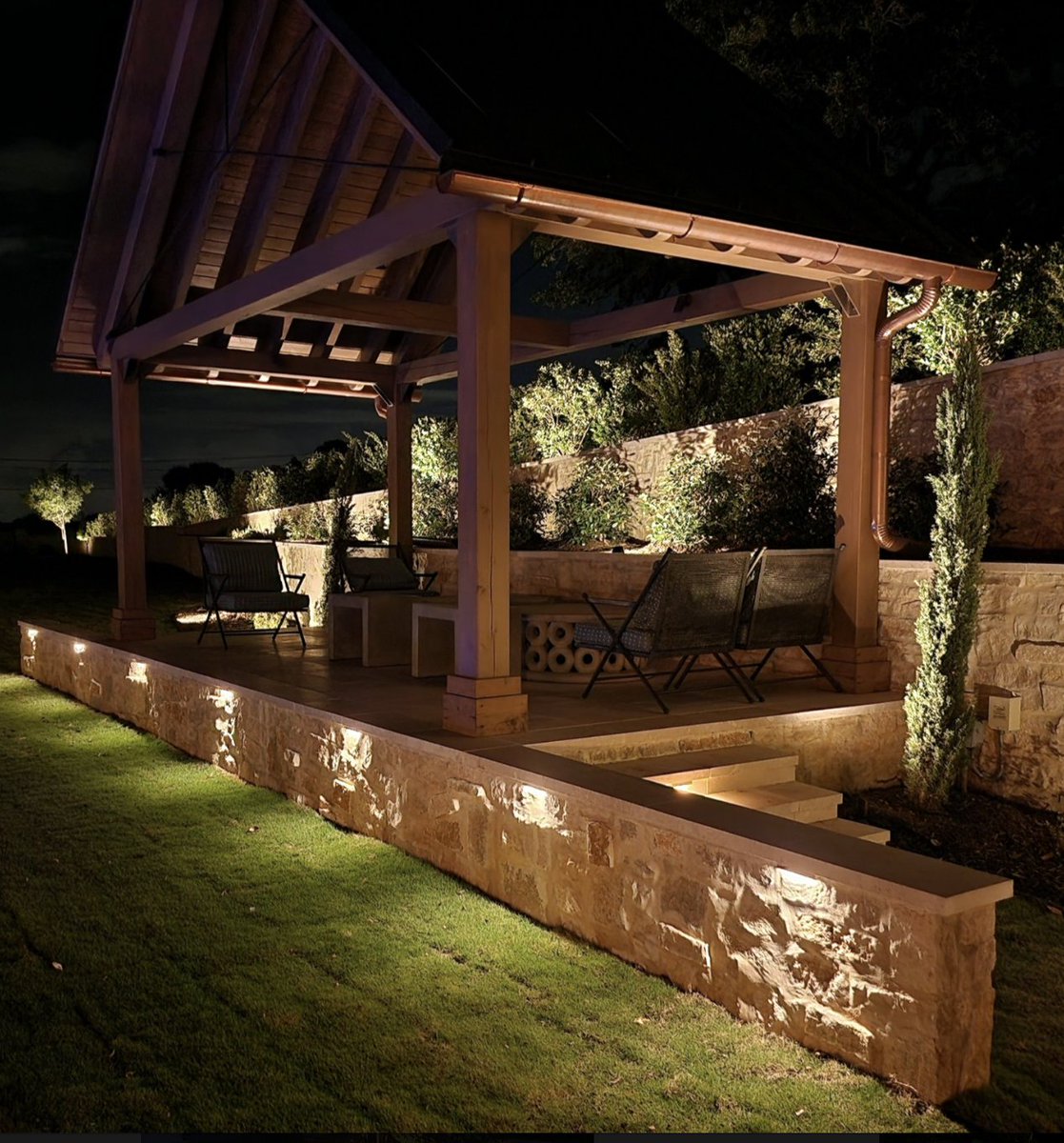 Bring your pergola to life after dark with professional landscape lighting design. Discover custom pergola lighting in DFW that adds style and function to your outdoor space.
#PergolaLighting #DFW #OutdoorLighting #LandscapeDesign #CreativeNightscapes