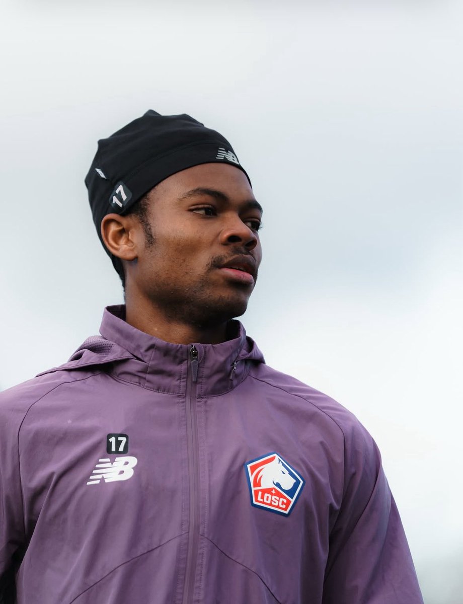 Angel YONDJO a participé ce soir à la dernière séance d’entraînement de Lille en marge de la rencontre face à Rennes prévu samedi (21h) pour le compte de 17eme journée de ligue 1.

📸 <a href="/losclive/">LOSC</a> <a href="/dogueslillois/">Dogues Lillois</a>