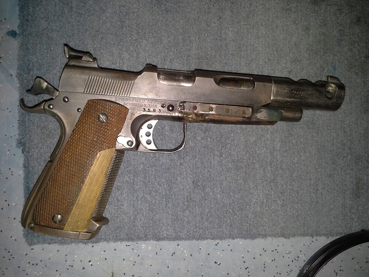 Carl Volt tweet media