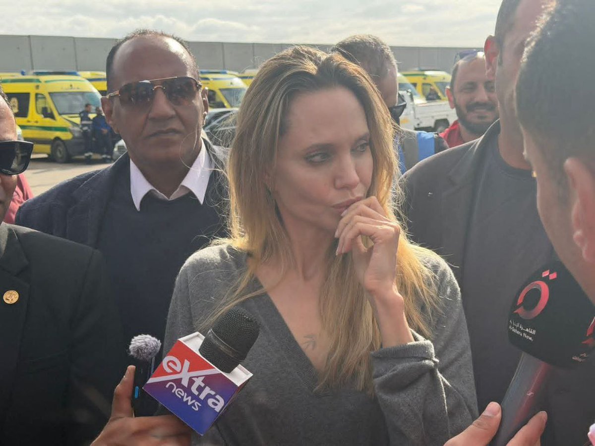 MahalaxmiRaman's tweet image. 🇺🇸🇪🇬🇵🇸⚡️ — #American actress #AngelinaJolie arrived at the #Rafah border crossing on the #Egyptian side on a humanitarian visit to assess conditions for injured #Palestinians and review ongoing aid efforts for the #Palestinian people.