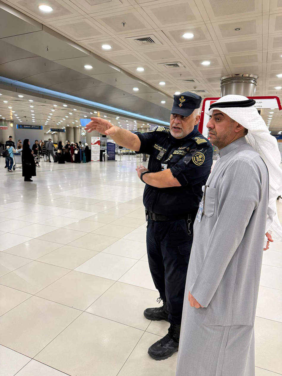 النويف : تكثيف الجهود لتحقيق الانسيابية في حركة تفتيش المسافرين وحماية البلاد من أي محاولات للتهريب - خلال جولة تفقدية لرئيس الإدارة العامة للجمارك ونائبه في إدارة المطارات - مطار الكويت الدولي T1 و T5 