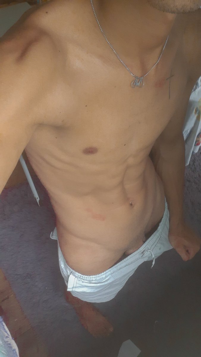 JZsouza98's tweet photo. A primeira do ano.🍆💧
#novinhodopirocão 
#chudai 
#Amazonense
#putaria24h https://t.co/fWLBT3SB9t