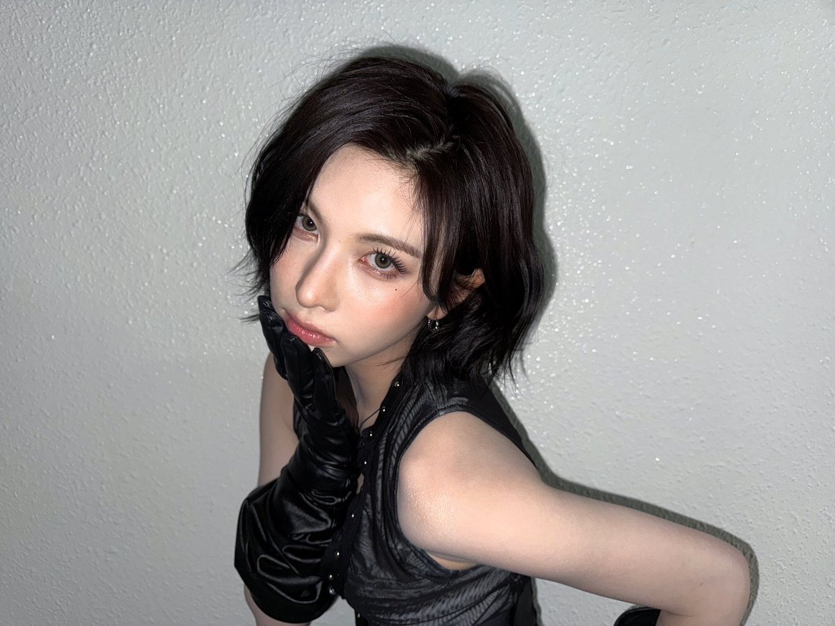 강렬한 눈빛, 부인할 수 없는 존재감. 

#NMIXX #엔믹스 #배이 #BAE 
#배이와_함께_여전히_서로겠지 #OurSolshineDay