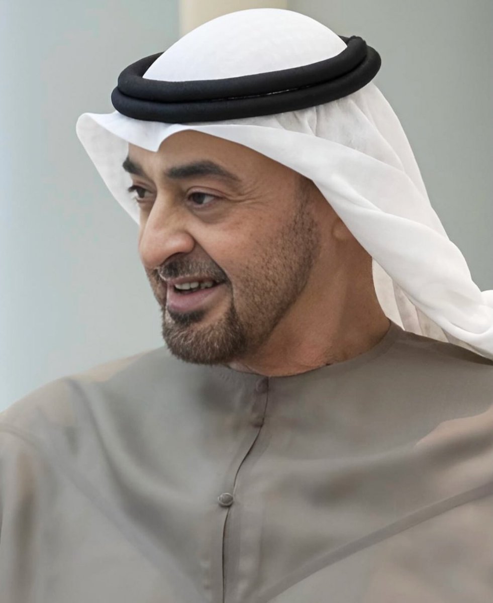 اللهم أعِزّه وارفع قدره ، واجعل من أراد به سوءًا في ذلٍّ وهوان