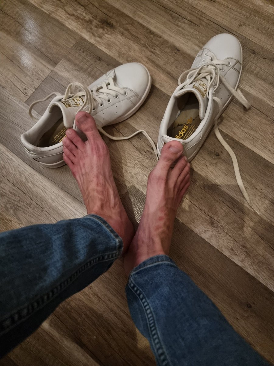 gay_clem's tweet photo. Happy New Year, guys ! 🎉 I hope you will be blessed by seeing (and worshipping) many #barefeet this year.
Here are mine, just after a sunny afternoon walking near the sea
Hope you enjoy me taking my #sockless and #barefee off of my Stan Smith (yes, they mark the top of my feet). https://t.co/dOJ7Tv5gsK