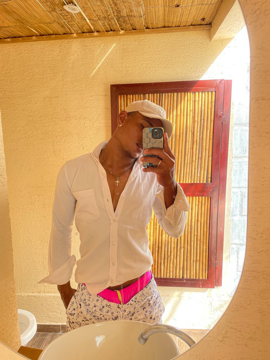 Feliz tardes les manda a decir este moreno