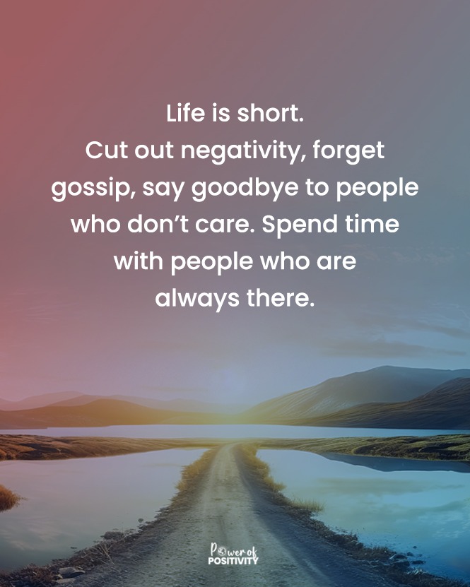 Spend time with people who are always there. 🌟💖