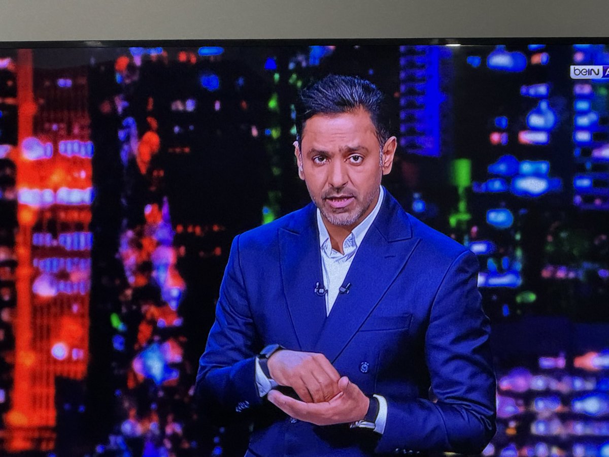ومضة | 
مشاري الخزيم في beIN واجهة مشرقة للاعلام الرياضي الكويتي المتزن والرصين والجاد… اعلام يعاني اليوم للأسف الشديد من "قلة" النماذج الناجحة والتي تصنع الحافز والمثل الاعلى لدى المستجدين والطامحين… اعلام بعض منتسبيه اليوم لا رابط يربطهم بهذه المهنة وتقاليدها العريقة سوى