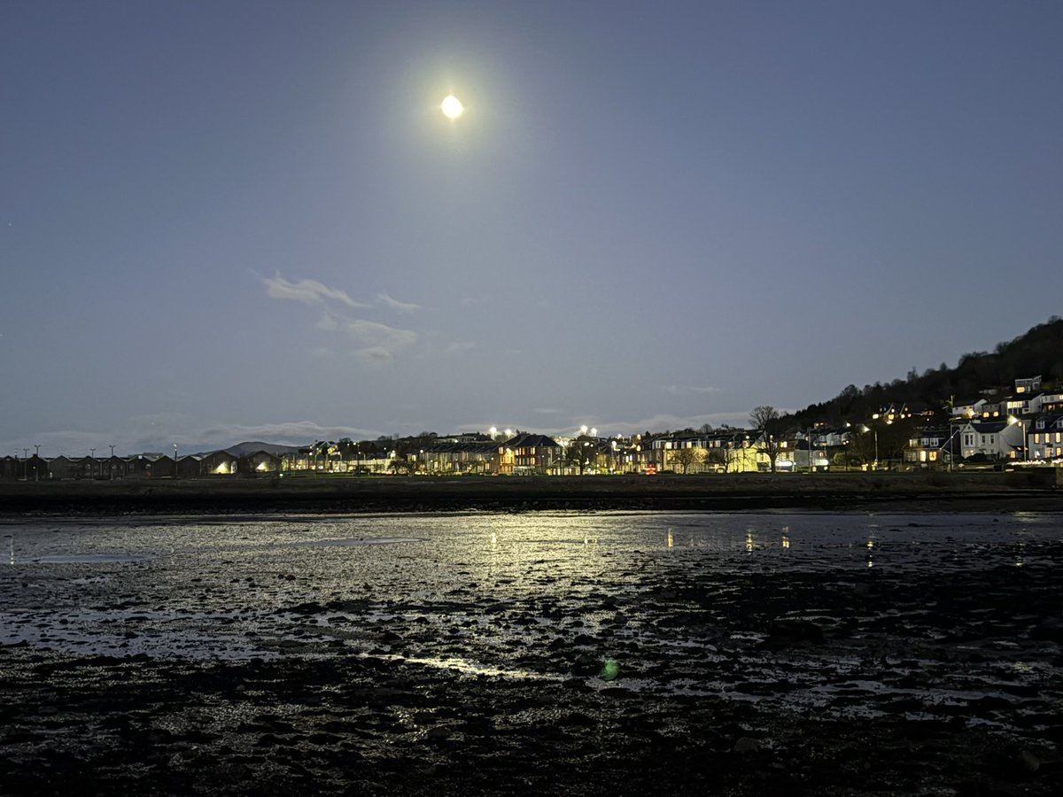 A cold but lovely walk in Gourock to blow away the cobwebs today 🥶🥰