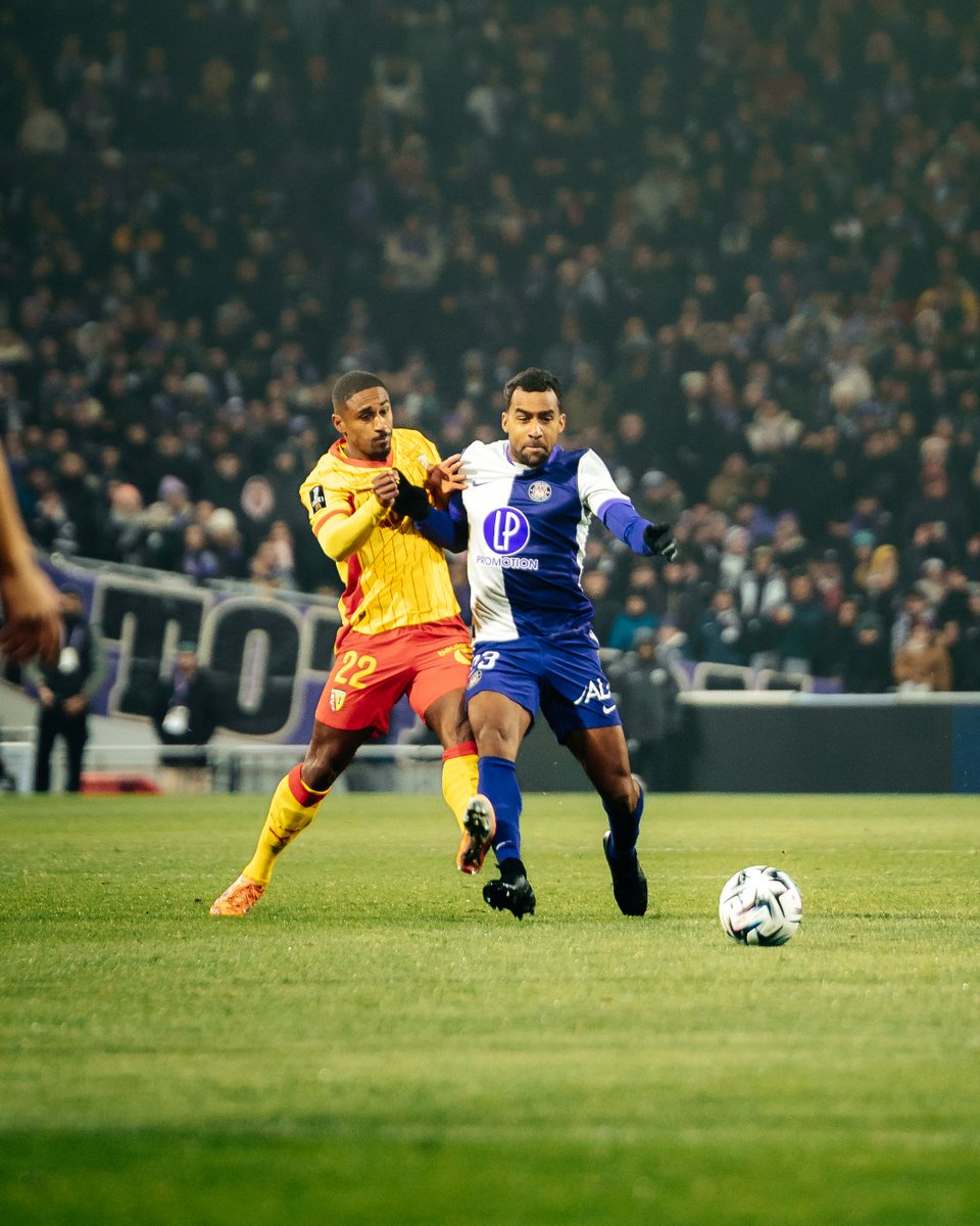 ⏱️ 30'
Le défi est de taille pour nos Violets qui vont devoir se battre face au leader lensois en infériorité numérique pendant plus d'une heure !

Mais ils pourront compter sur leur Stadium pour les soutenir 💪😈

0-0 #TFCRCL