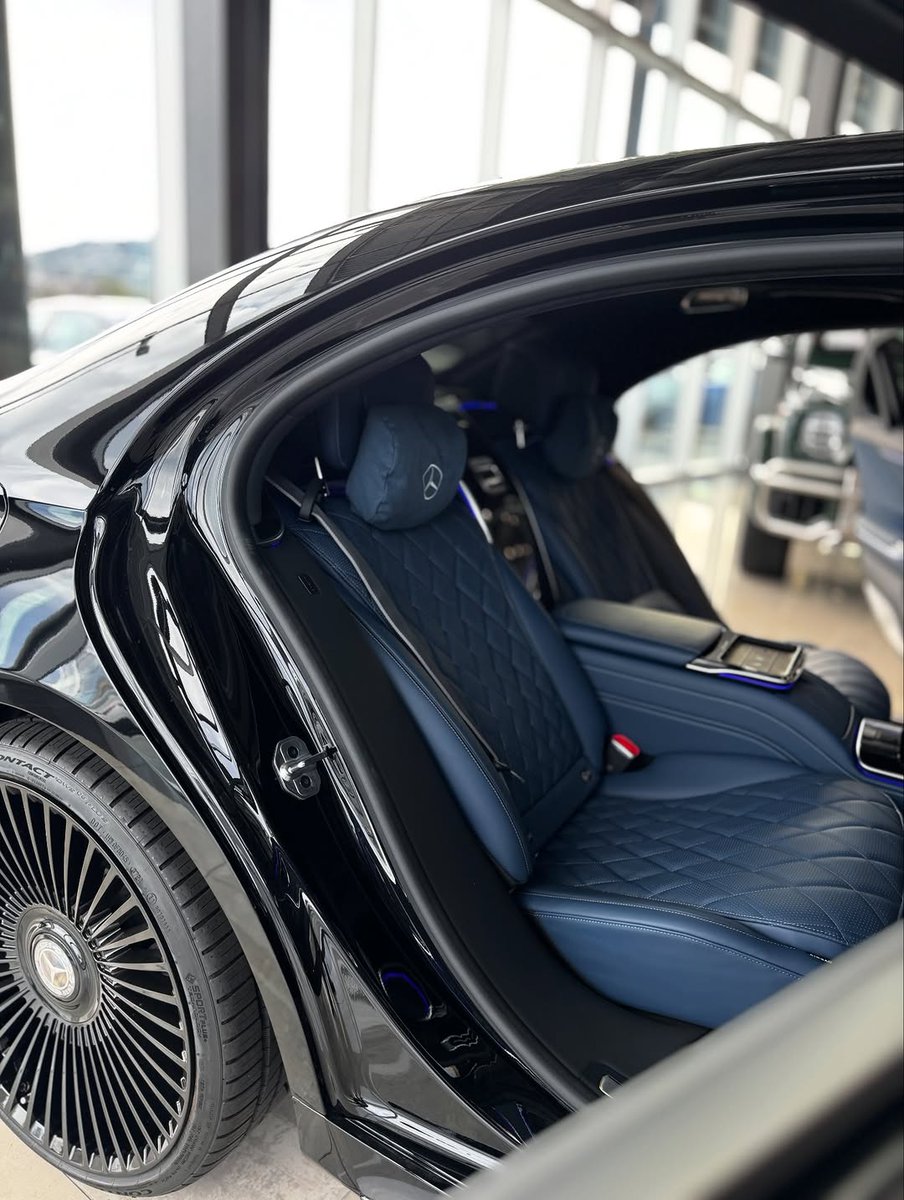 LuxuryMercedes's tweet image. 2026 S580 With yacht blue manufactur interior