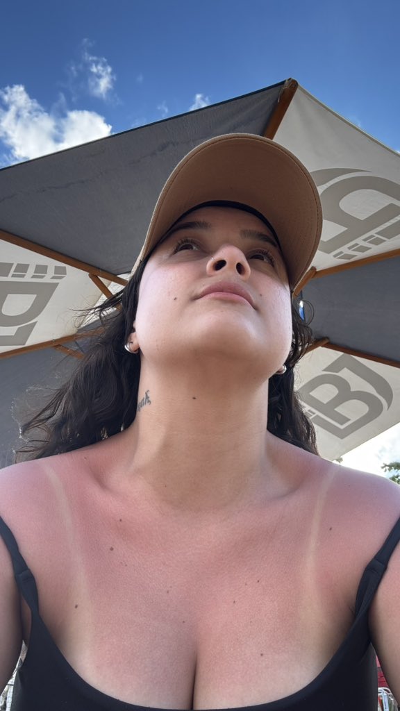 eusrtaluana's tweet image. me passei 🦐