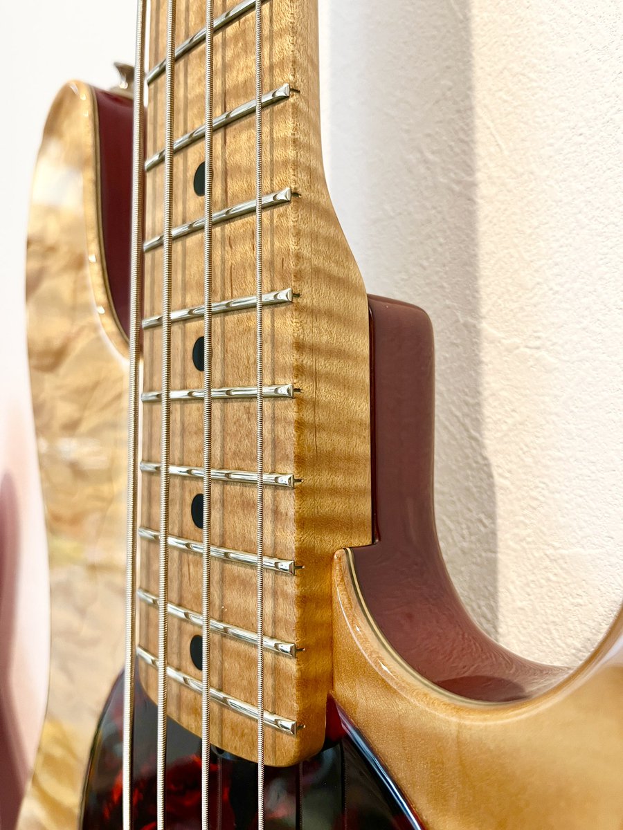 MUSICMAN Stingray 20th anniversary limited edition。1996年に発売