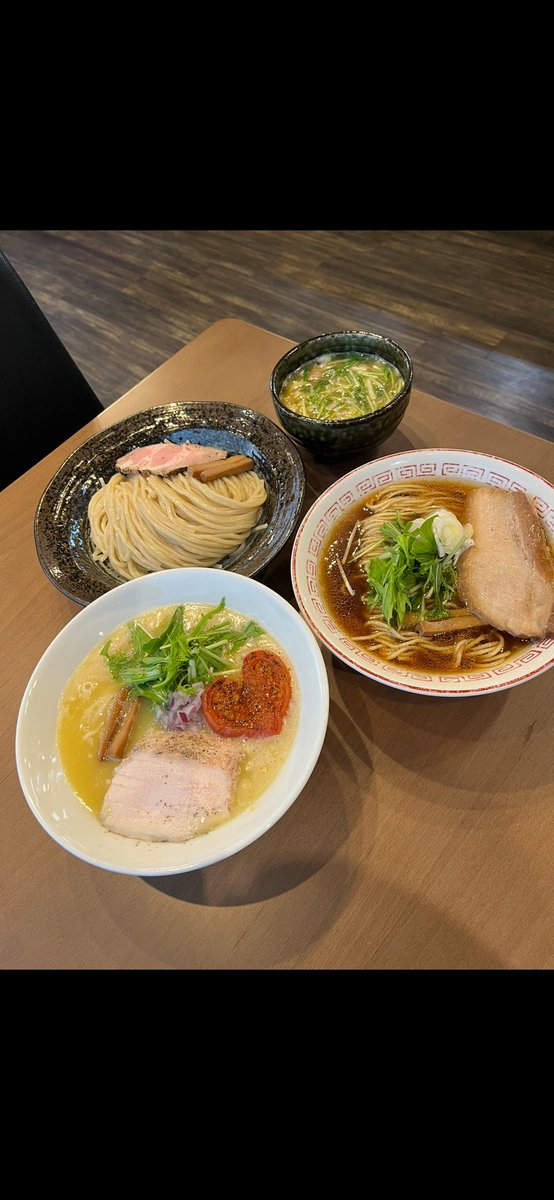 おはようございます🌞

本日より営業開始します🍜

本年もどうぞ、
宜しくお願い致します🍜