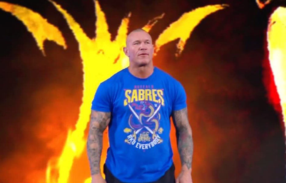 Randy Orton has returned.

 #SmackDown https://t.co/IuCyt0I5DW