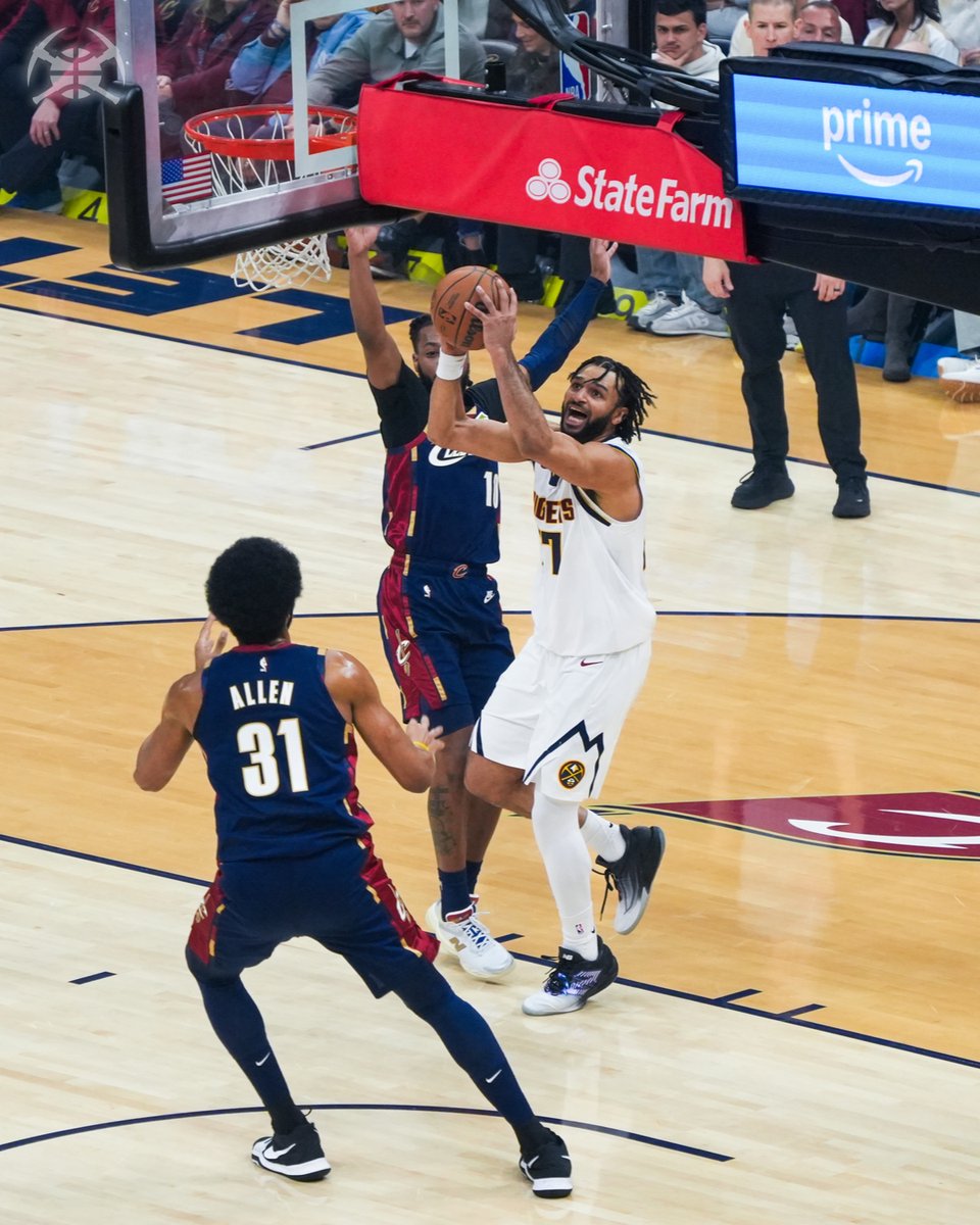 Mal with 16 points in the first