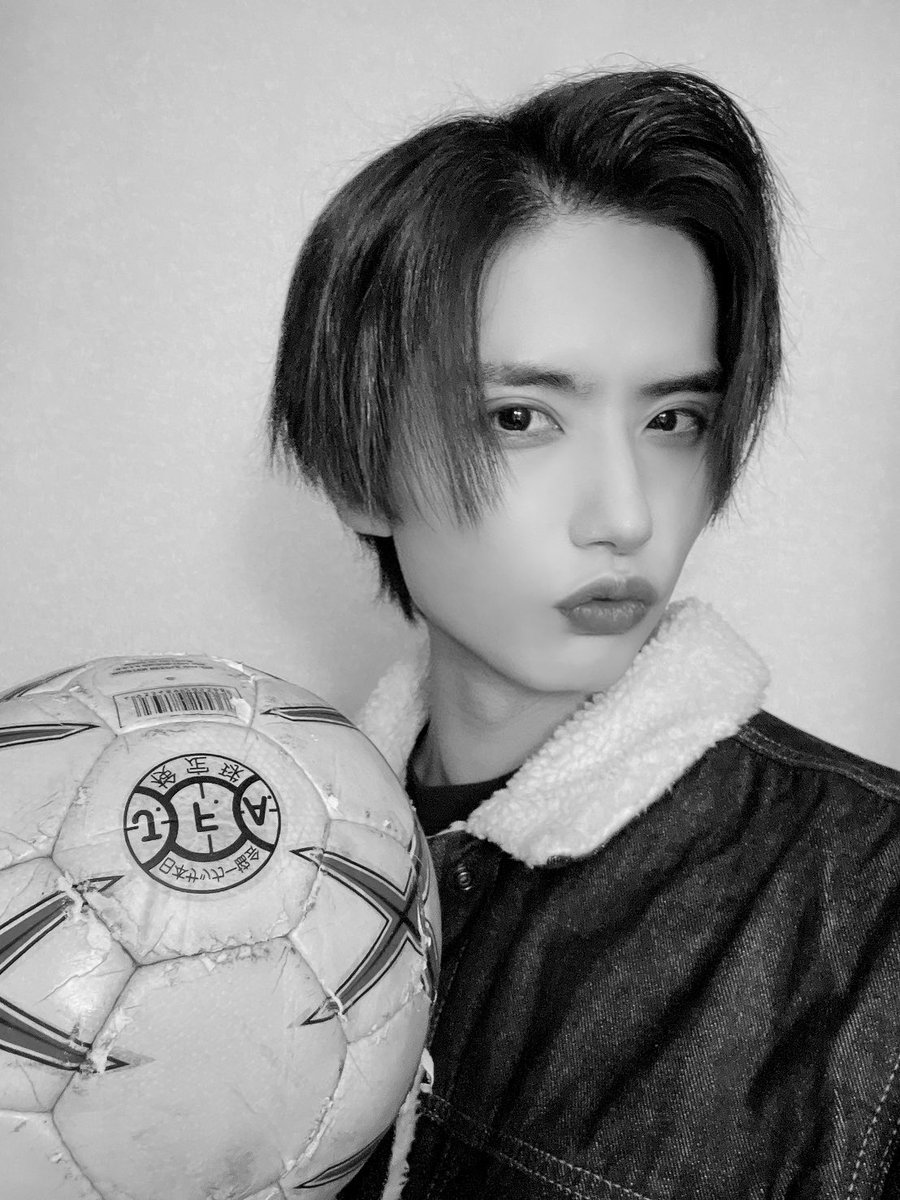 ryosuke_yogayo's tweet photo. 今日は球体の【きゅう】だよ！

���日はお正月の過ごし方を教えてくれてありがとう。お休みできる時は沢山ゆっくりしてねー！
そして、お正月からもお仕事等をしてくれている報告もあって、頑張ってくれる方のお力でこうして生活ができていることを忘れちゃいけないし本当に感謝です。ありがとう。 https://t.co/Gsg3KzkPb5