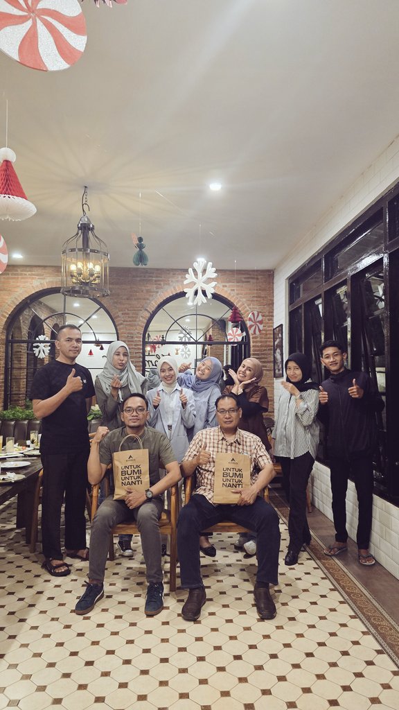 kado adat mutasi unit : eiger 🤣

see you on top, gaes! 🫶🏻💙