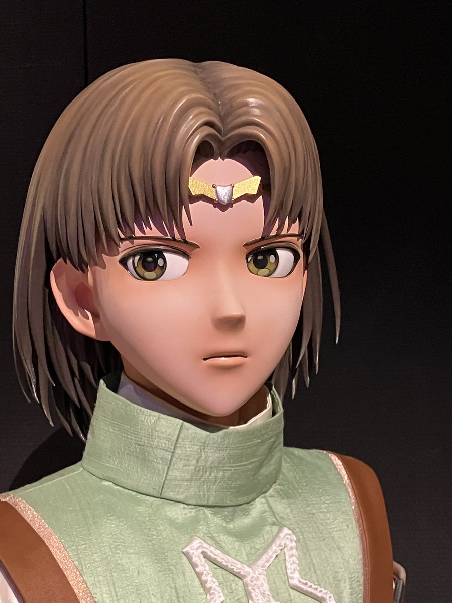 幻水展での写真見返してたんだけど 正面と横顔で印象変わるね。横顔は3