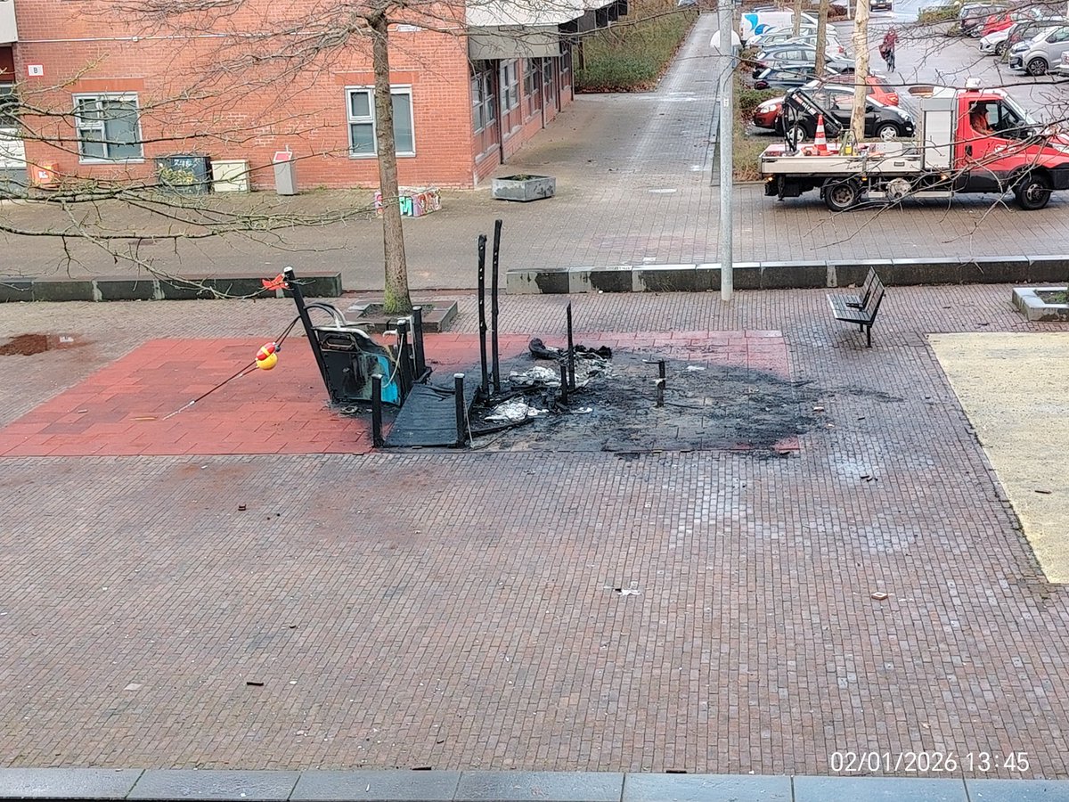 Happy New Year. Niet voor de kinderen die hier altijd speelde😥. <a href="/groningen/">Groningen Stad</a> Beijum