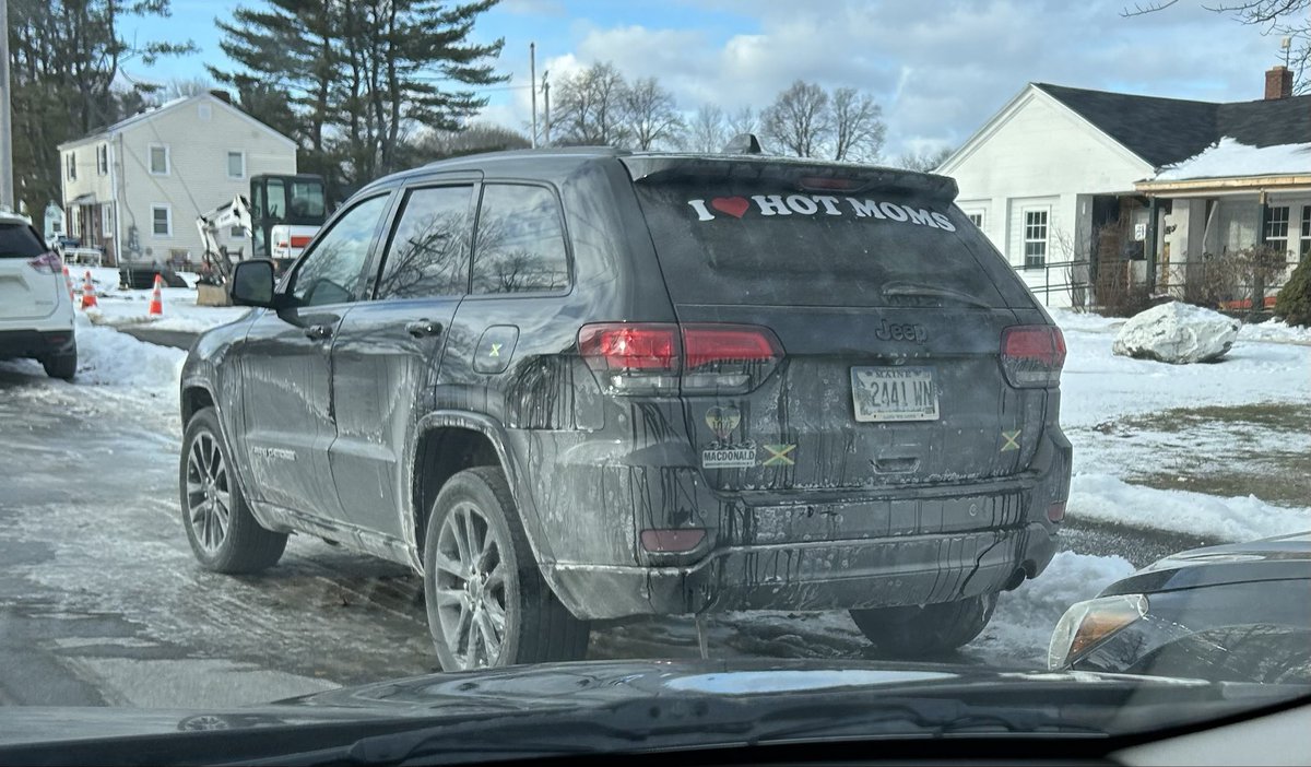 Lee Burrado tweet media