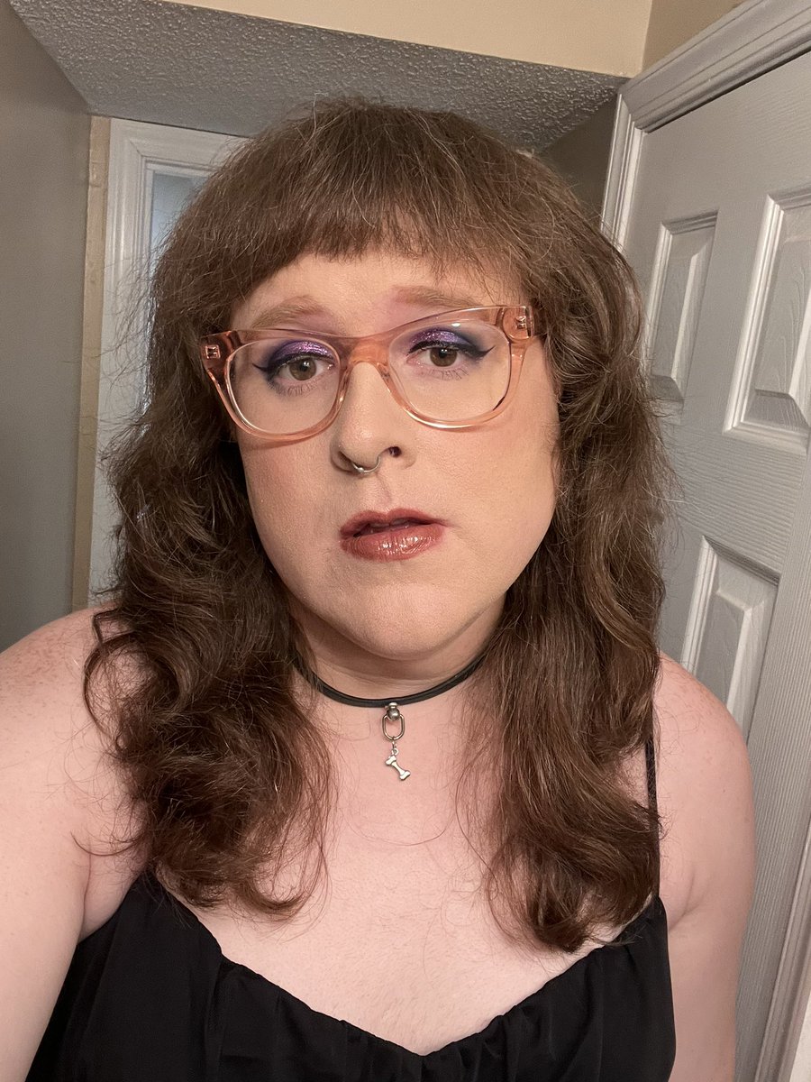 ruby_blushing's tweet image. hellu hellu happy new year is this thing on? #trans #model #HappyNewYear2026