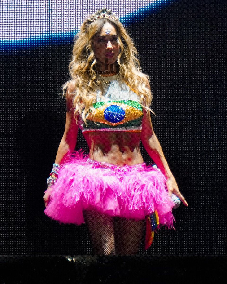 anahioverdose's tweet photo. Anahi no Brasil, 2023 💖 https://t.co/8Izikfml3d
