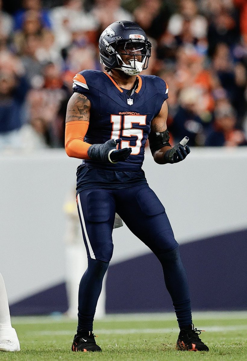 Nik Bonitto is the first ever winner of both the 2025 Darrent Williams Good Guy Award AND the 2025 Demaryius Thomas Team MVP.

Nik’s excellent on the field and off the field.

Congrats <a href="/nikkkkbonitto/">Nik Bonitto</a>!
