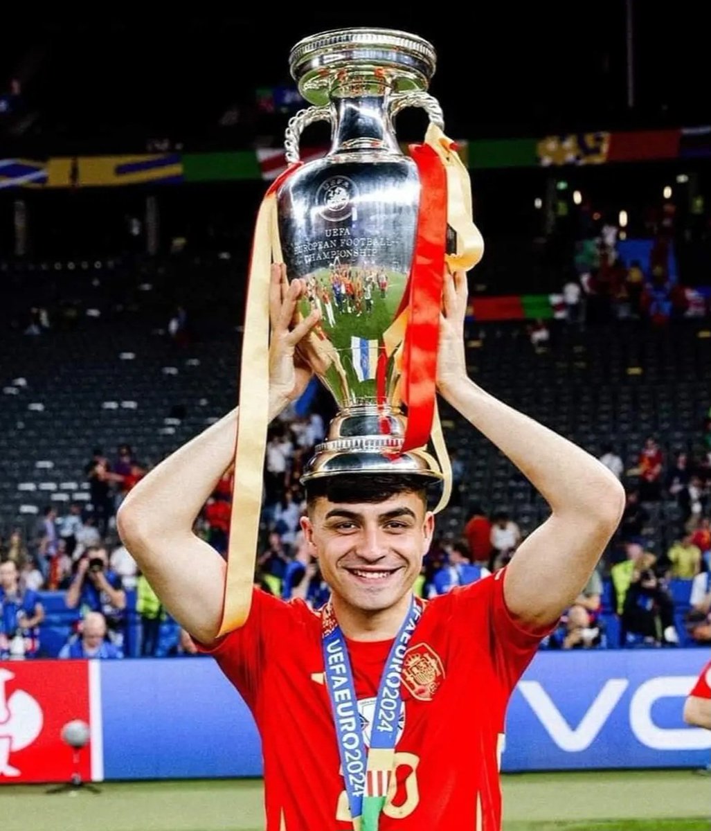 LY10FUTBOL's tweet photo. @Mario___RM No, no es lo mismo https://t.co/X8jmaQg5xU