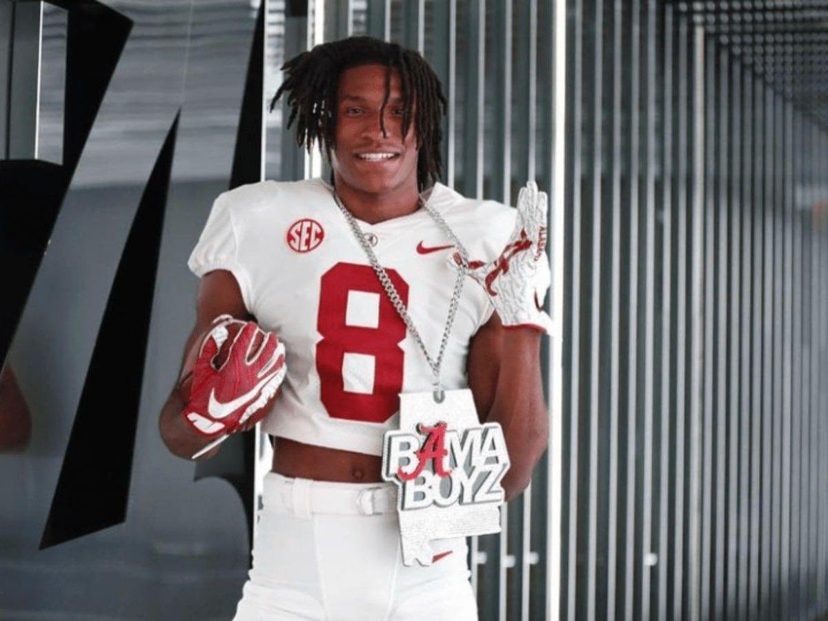 TheBamaStandard's tweet photo. 🚨BREAKING🚨Alabama WR Jalen Hale is entering the transfer portal. 

He was ranked as a Top 40 Recruit in the 2023 On3 Industry Rankings. 

#CollegeFootball #RollTide #BamaFactor https://t.co/MHH1JoU9y0