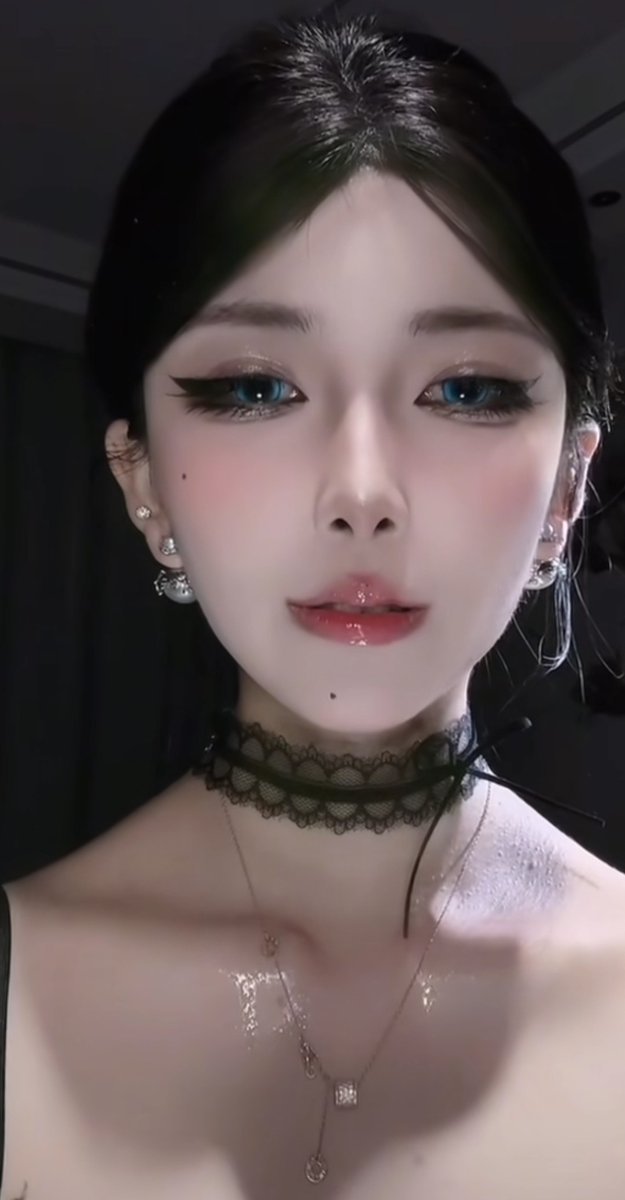 女权姐妹可以来征婚，自律的来，厌恶亚蝻是底线💜我卖屄被肏屁眼时妳要打视频给我磕头👠丝袜高跟内内姨妈巾我先穿出味道再给妳用🖤吃我呕吐物时妳动作要优雅温馨~做得到我可以当场扇你耳光唾妳一脸唾沫💋家里可以有一个抽屉放妳亲妈的尸油♥~我开心时妳帮我抹在黑屄上~#纯爱 #闺蜜 #死妈 #女权 #雌竞