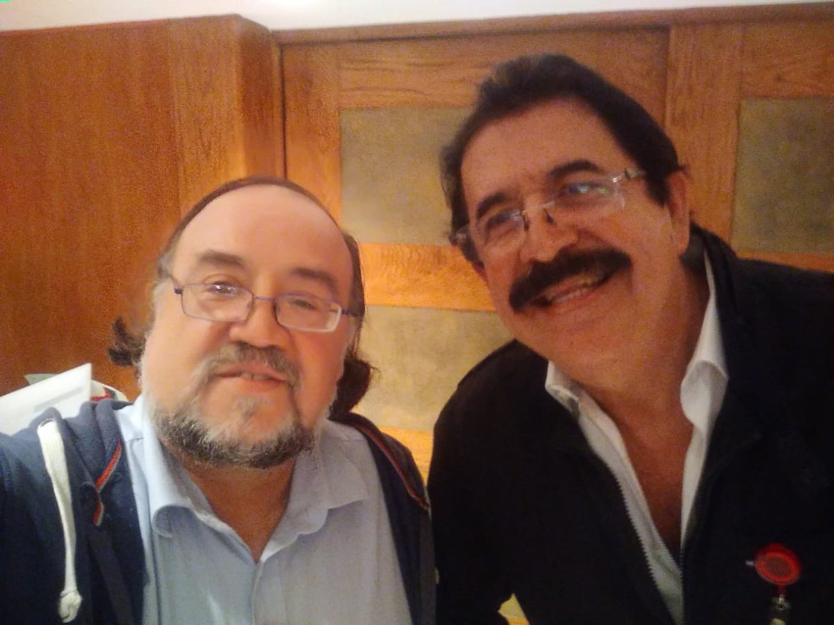 <a href="/HCHTelevDigital/">HCH Televisión Digital</a> El delincuente narcotraficante Juan Orlando Hernández ha sido amnistiado por Donald Trump como parte de su estrategia de injerencia y apoyo al fraude en Honduras y de la agresión contra Venezuela . Todo nuestro apoyo al coordinador <a href="/manuelzr/">Manuel Zelaya R.</a> y al partido <a href="/PartidoLibre/">Partido Libre</a> de Honduras