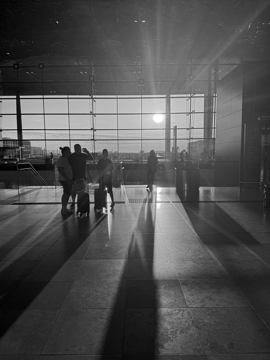 susann963's tweet photo. Photo Challenge: #lightandshadows
QP or share a shot with #light or #shadows being the star! https://t.co/sCxIskjexP