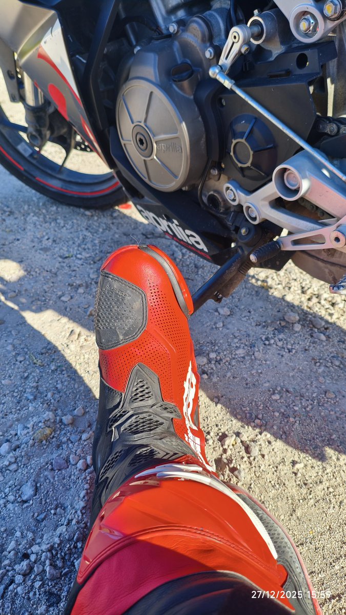 VuelaDragon's tweet photo. 👠 https://t.co/SIifbxTa7p