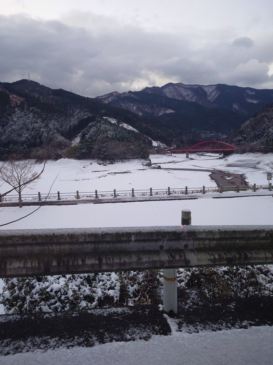 LevelUdon's tweet image. 今朝の金砂湖です笑
冬装備でないと危険ですね
ご注意下さい
 #金砂湖 
 #バス釣り