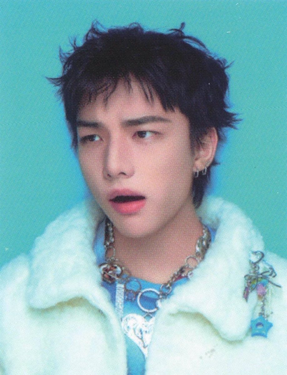 shoyoskz's tweet image. bangchan, lee know, changbin and hyunjin - id photo scan - stray kids [starlight] season greetings 2026